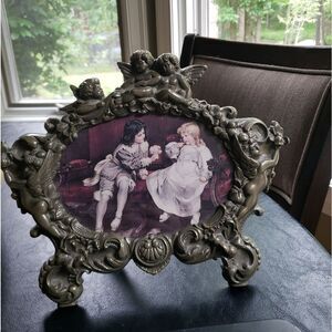 Ornate Oval Cherub Picture Frame